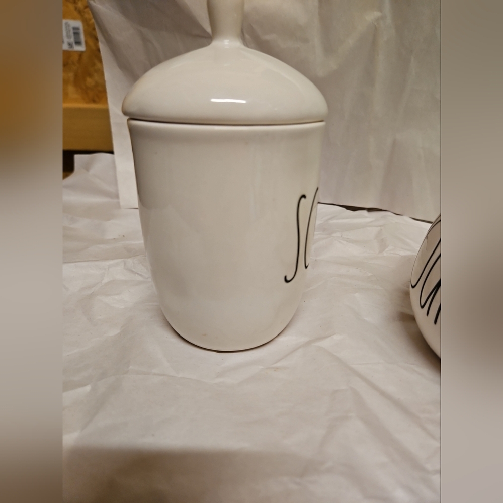Rae Dunn White Ceramic Scoop and Pour Sugar And Creamer Set Like New! - Picture 6 of 12